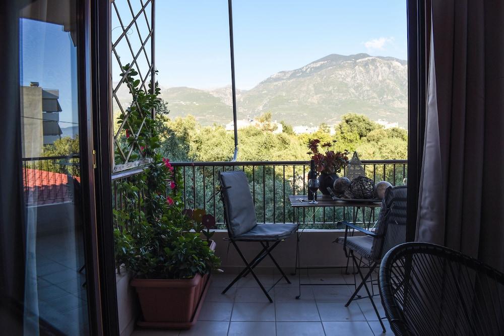 Amalia'S Serendipity - City Lights & Mountain Vistas Kalamata Exterior foto